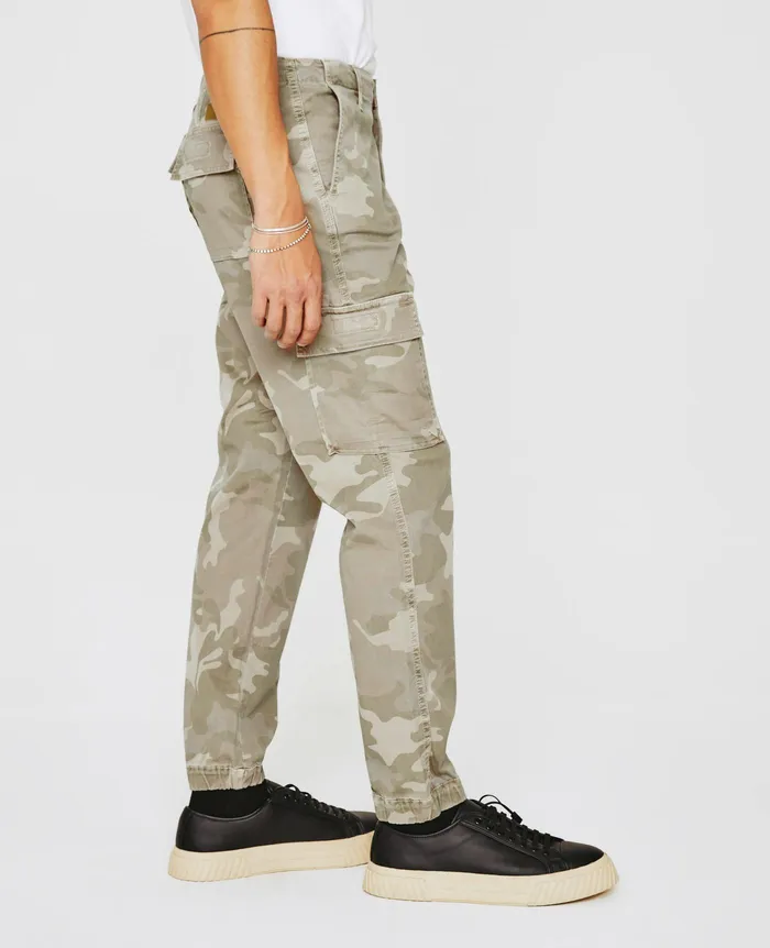 AG Jeans Pants Men Tellis Cargo AT EASE CAMO NATURAL MULTI AG Jeans Pants Men Tellis Cargo AT EASE CAMO NATURAL MULTI