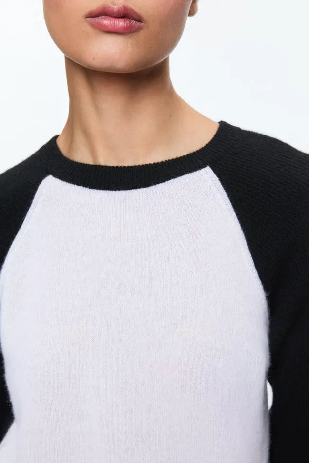 Alice Olivia Amari Shrunken Raglan Ecrublack Women Sweaters