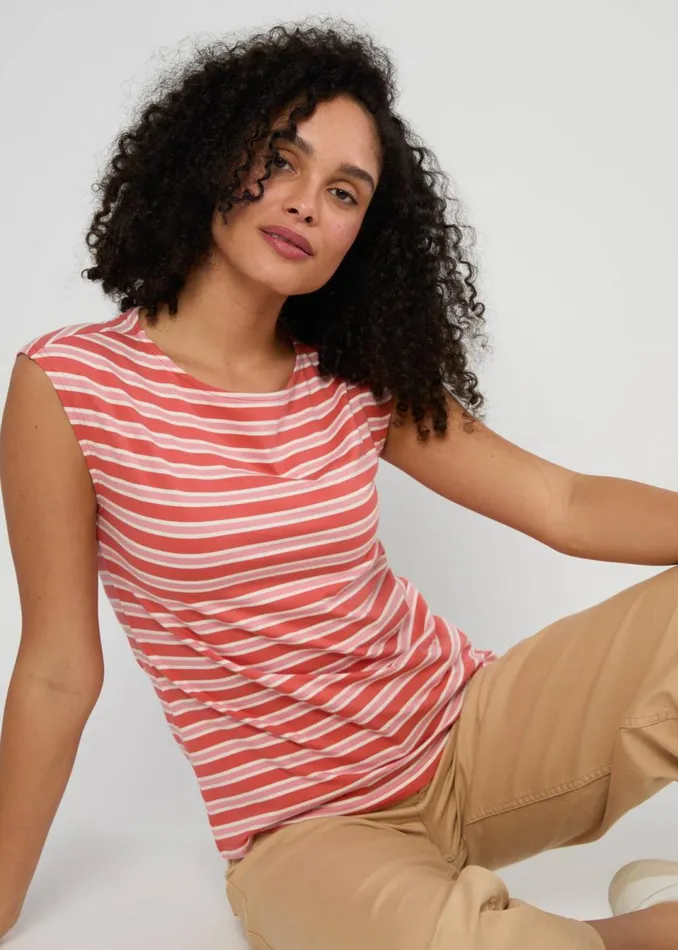 Blutsgeschwister Sleeveless Top Boxy Babe Red Women Tops