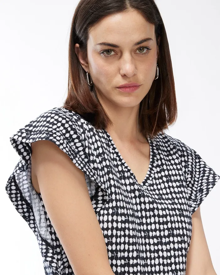 Chico039s Dot Ruffle Sleeve Slub Tee Black Women Tees
