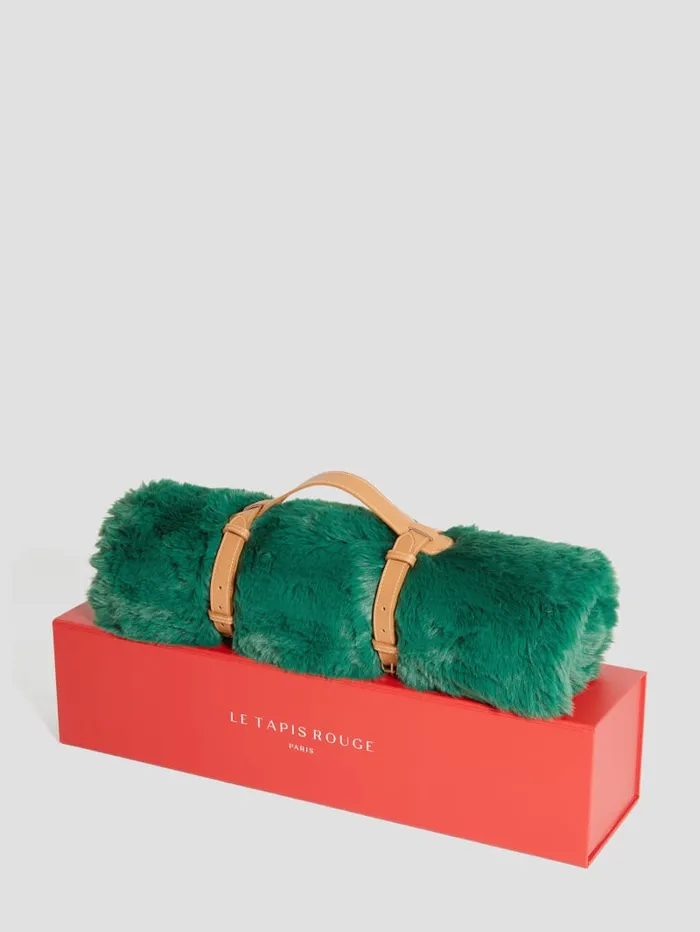 GUESS Sale FauxFur Pet Carpet Green 8211 Women