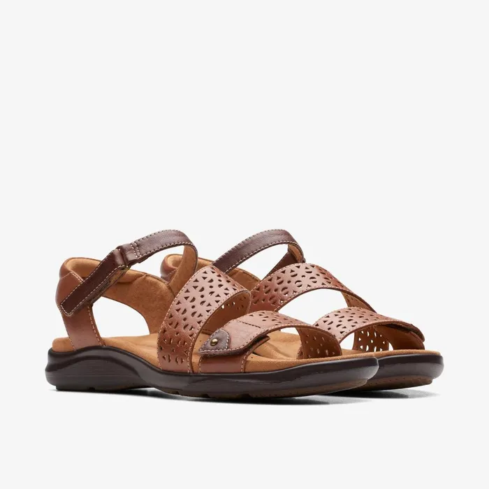 Kitly Way Tan Leather Women Clarks Sandals and Flip Flops