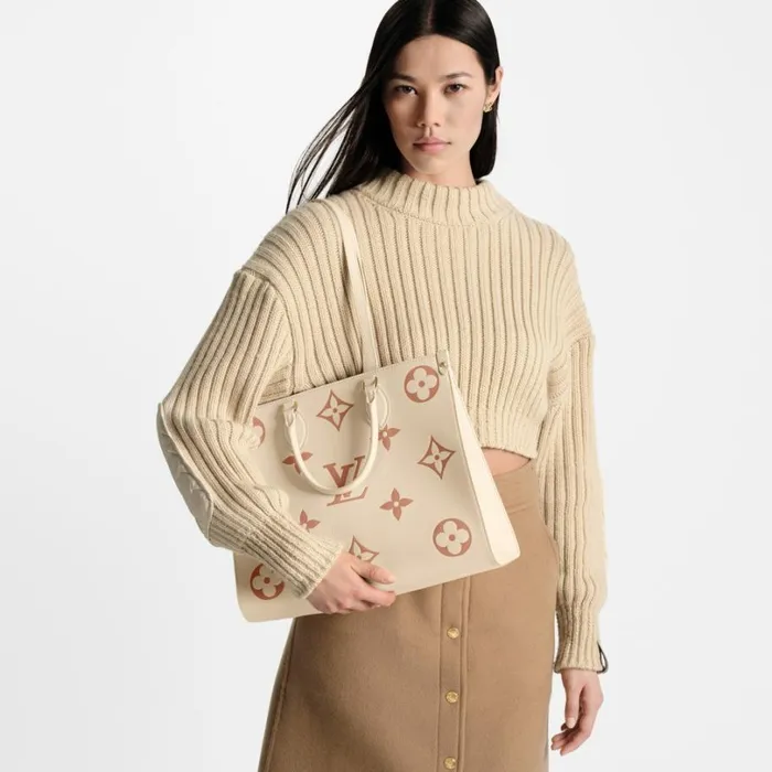 Louis Vuitton Onthego Bag Louis Vuitton OnTheGo MM M21575 Crme Rose Trianon 8211 Louis Vuitton Handbag Store 8211 Women