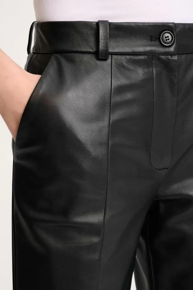 Luisa Spagnoli Pants Omonimo 8211 Cropped Leather Pants Black 8211 Women Luisa Spagnoli Pants Omonimo 8211 Cropped Leather Pants Black 8211 Women