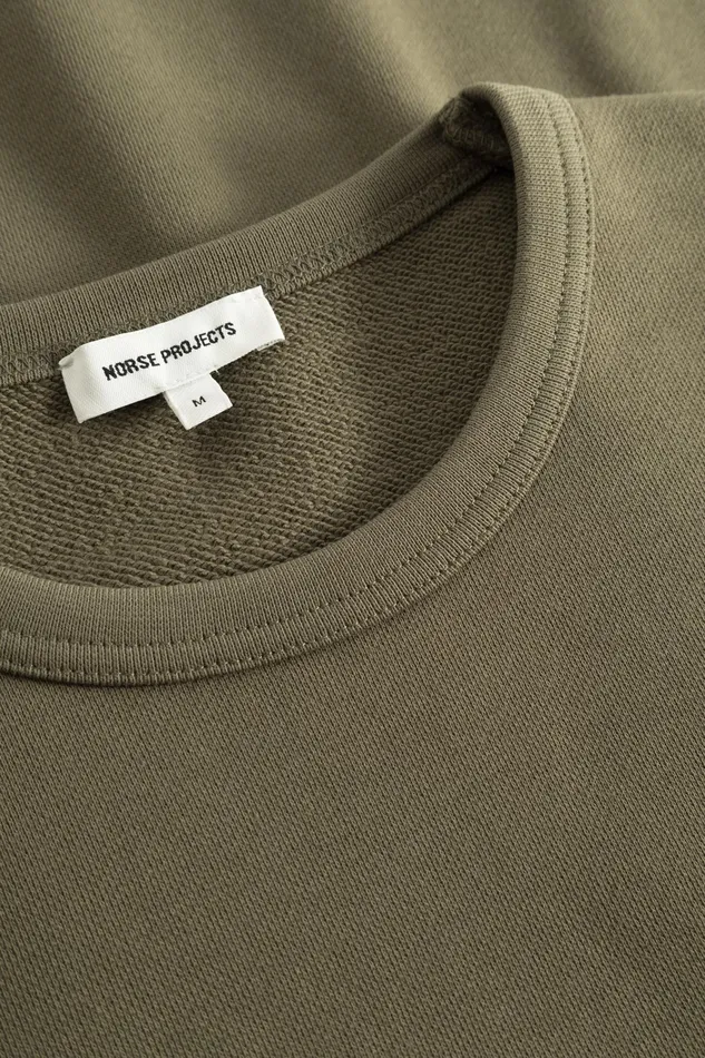 Men Arne Relaxed Organic Chain Stitch Logo Sweatshirt Sediment Green Norse Projects Sweatshirts