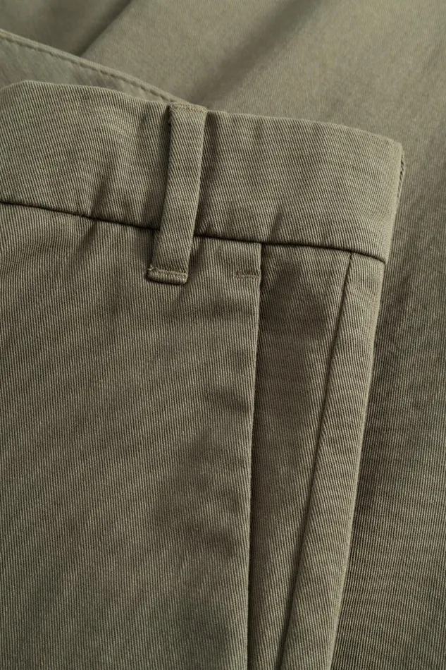 Men Aros Regular Light Stretch Chino Sediment Green Norse Projects Trousers