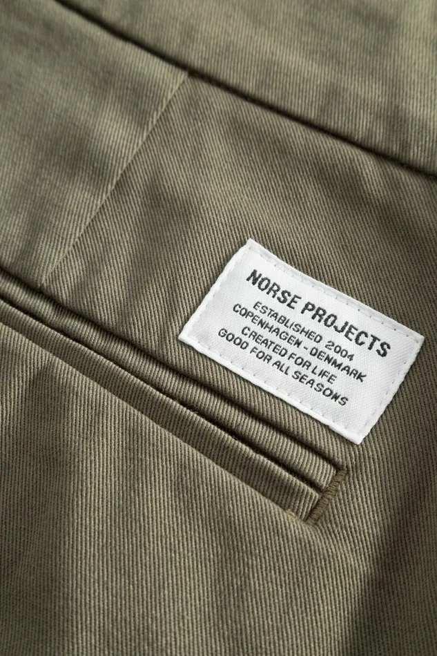 Men Aros Regular Light Stretch Chino Sediment Green Norse Projects Trousers