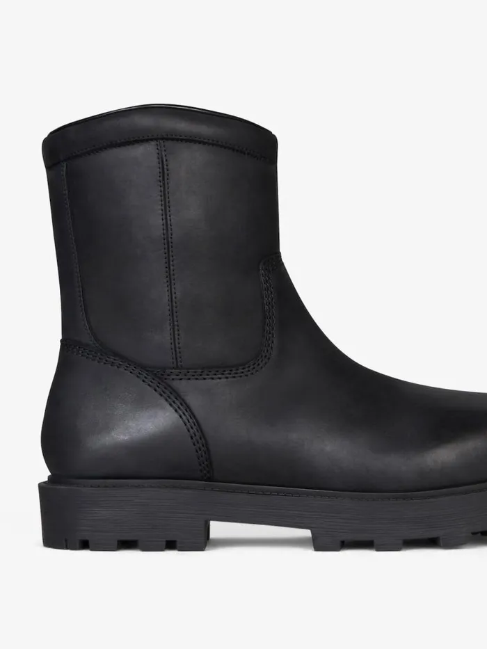 Men Boots and Loafers Givenchy Storm Ankle Boots In Nubuck With Zip Black Men Boots and Loafers Givenchy Storm Ankle Boots In Nubuck With Zip Black