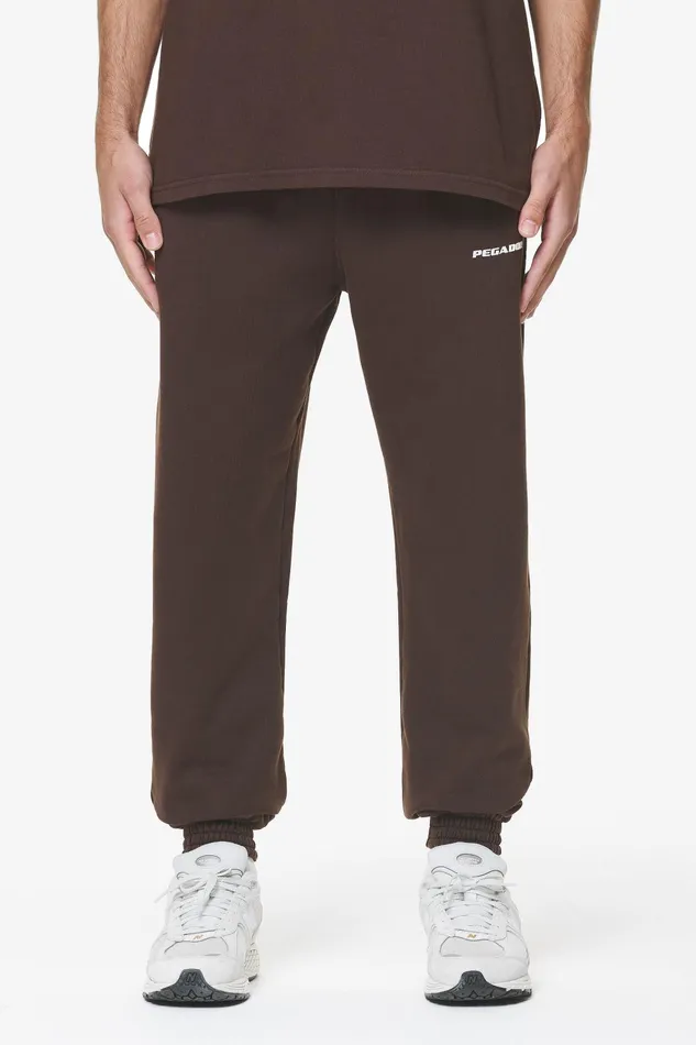 Men Pegador Pants and Joggers Logo Heavy Sweat Jogger Washed Oak Brown Gum
