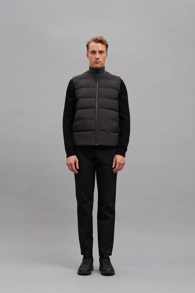 Men Pertex Shield Hybrid Knit Gilet Black Norse Projects Outerwear