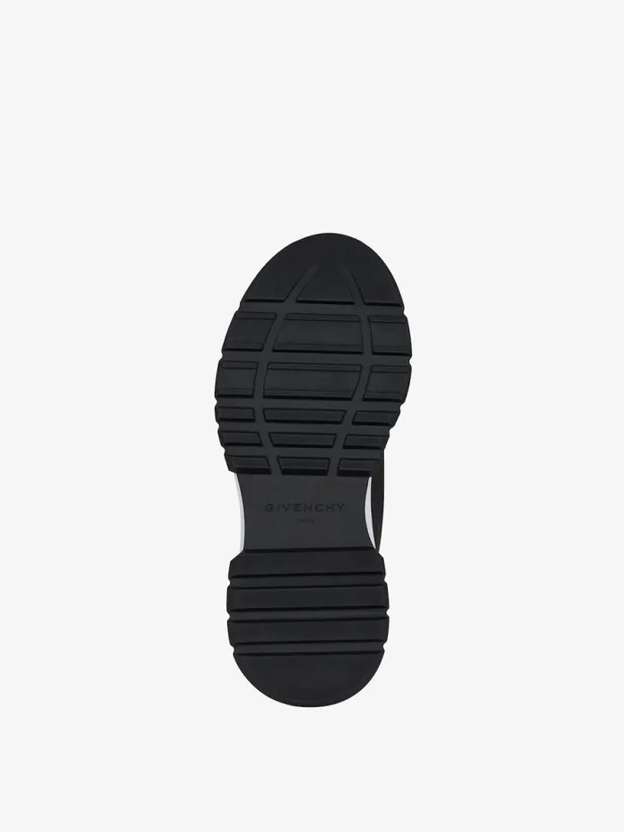 Men Spectre Givenchy Spectre Runner Sneakers In Synthetic Leather Blackwhite Men Spectre Givenchy Spectre Runner Sneakers In Synthetic Leather Blackwhite