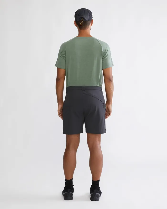 Men Vanadis 30 Light WindStretch Shorts Raven Klttermusen Shorts