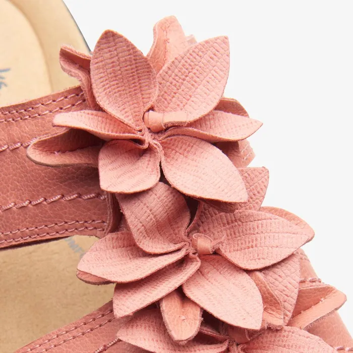 Merliah Raelyn Coral Leather Women Clarks Sandals and Flip Flops