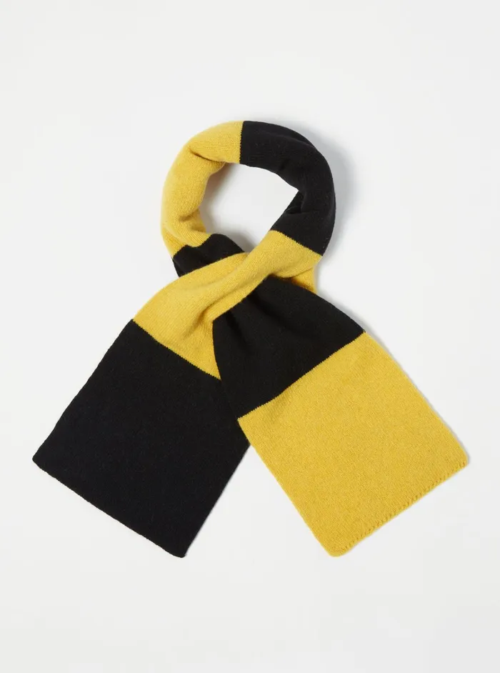 Scarves Men Universal Works Universal Works Deluxe Football Scarf In BlackYellow Soft Wool