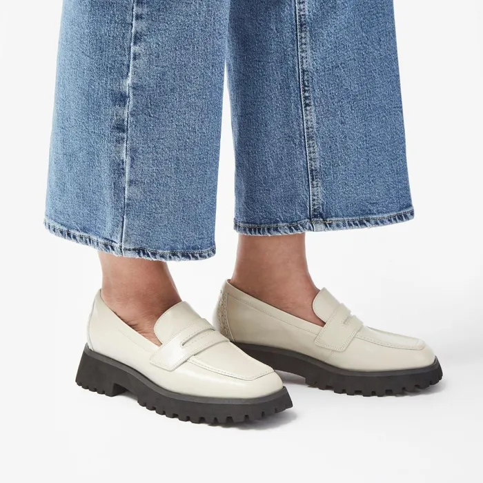 Stayso Edge Ivory Leather Women Clarks Loafers and Oxfords