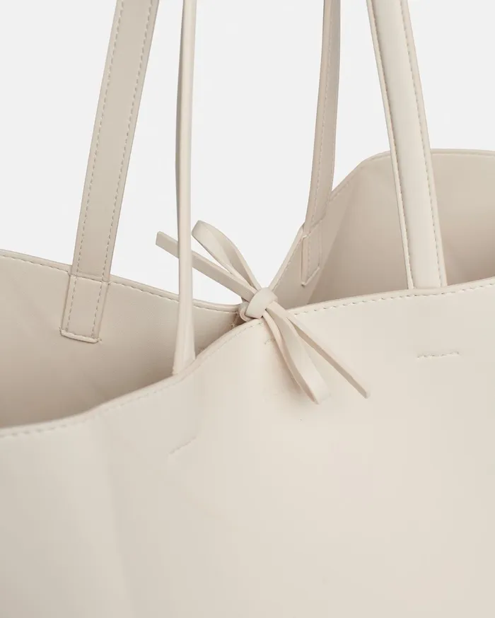 THE ORIGAMI TOTE Altnappa Tote Creme Nanushka WomenMen Nanushka Bags
