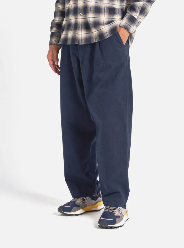 Trousers Men Universal Works Universal Works Duke Pant In Navy Nebraska Cotton
