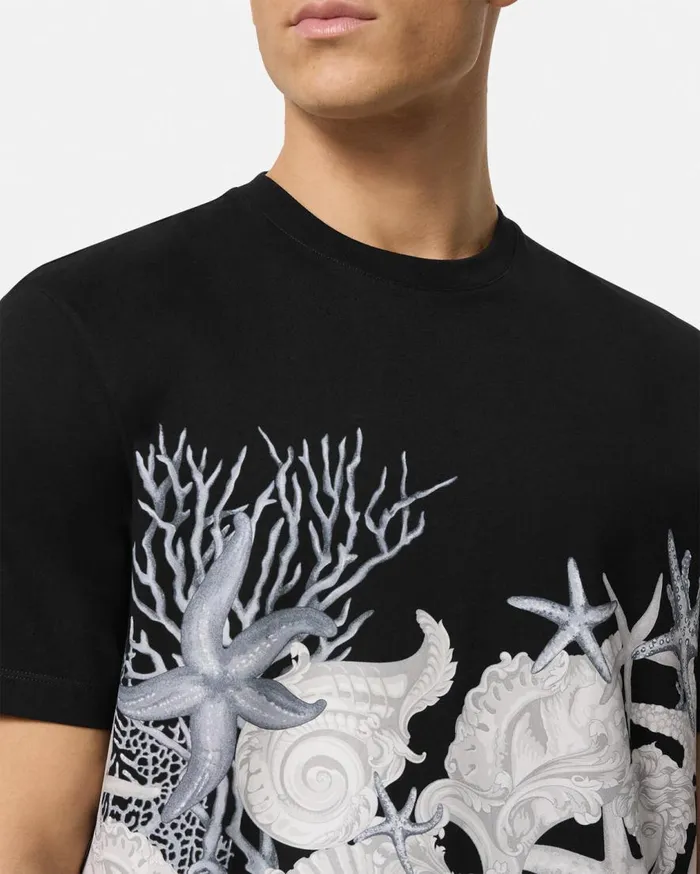 Versace TShirts and Polos Barocco Sea Graphic TShirt Blackprint 8211 Men Versace TShirts and Polos Barocco Sea Graphic TShirt Blackprint 8211 Men