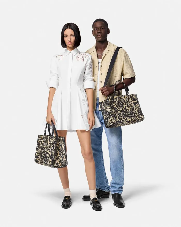 Versace Totes Barocco Athena Raffia Medium Tote Bag Blackprint 8211 WomenMen Versace Totes Barocco Athena Raffia Medium Tote Bag Blackprint 8211 WomenMen