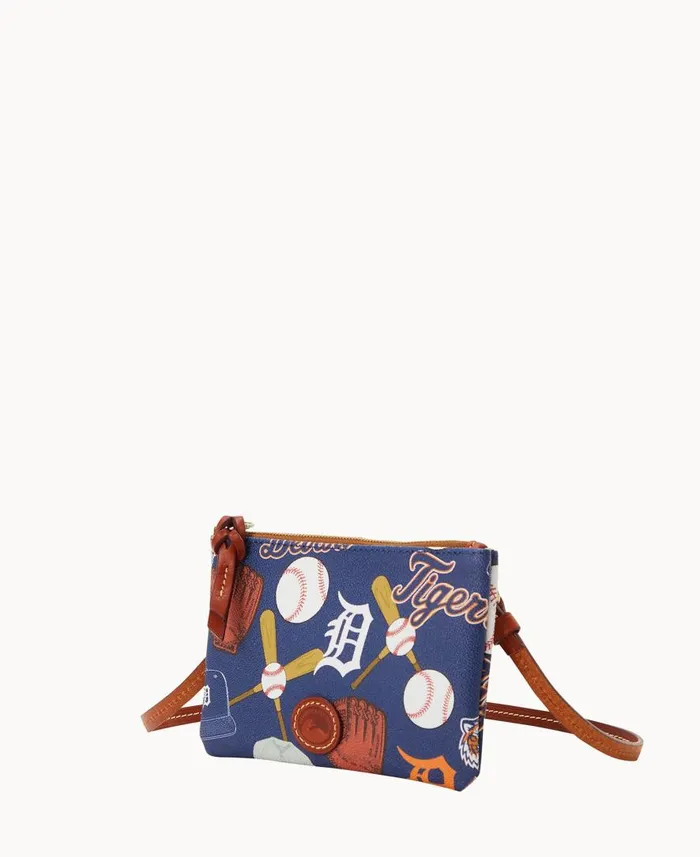 Woman MLB Tigers Top Zip Crossbody Tigers Dooney and Bourke Crossbodies Woman MLB Tigers Top Zip Crossbody Tigers Dooney and Bourke Crossbodies