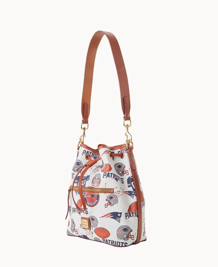Woman NFL Patriots Drawstring Patriots Dooney and Bourke Shoulder Bags Woman NFL Patriots Drawstring Patriots Dooney and Bourke Shoulder Bags