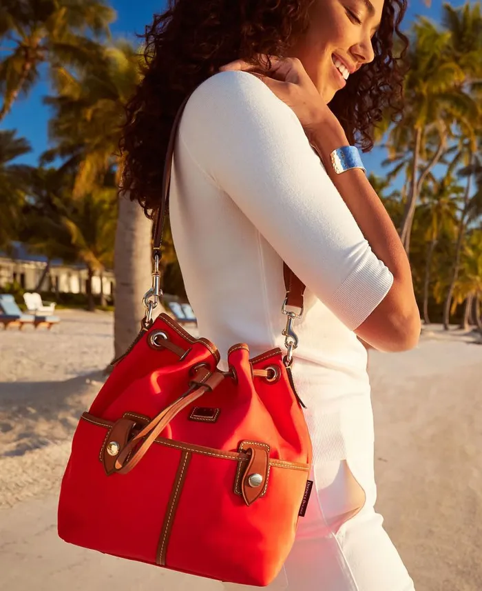 Woman Wayfarer Drawstring Navy Dooney and Bourke Shoulder Bags Woman Wayfarer Drawstring Navy Dooney and Bourke Shoulder Bags