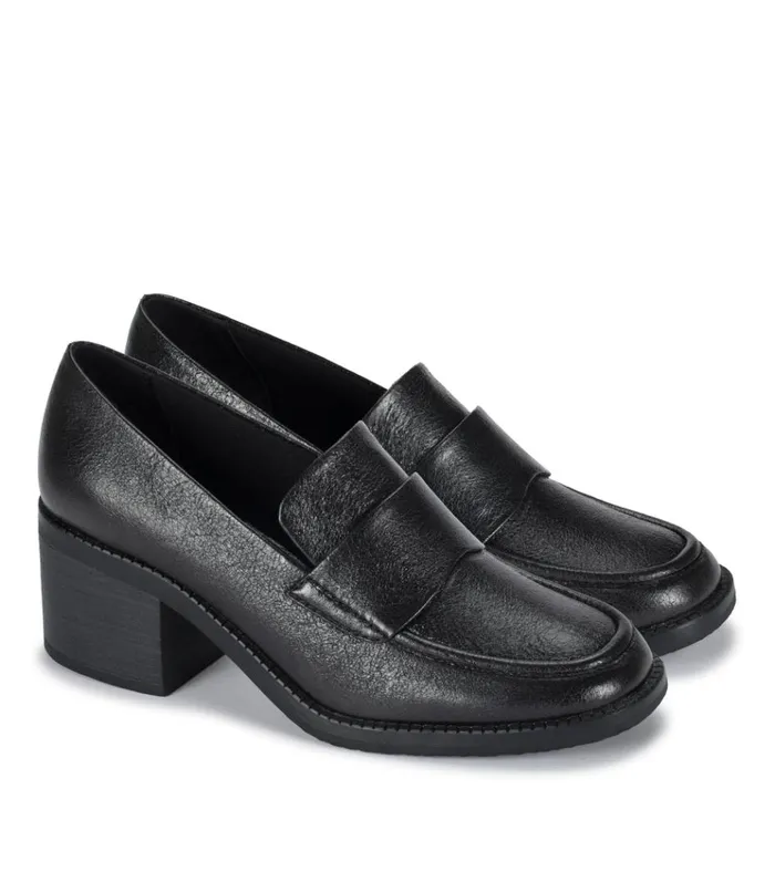 Women Accord Penny Loafer Black Baretraps Flats and Loafers
