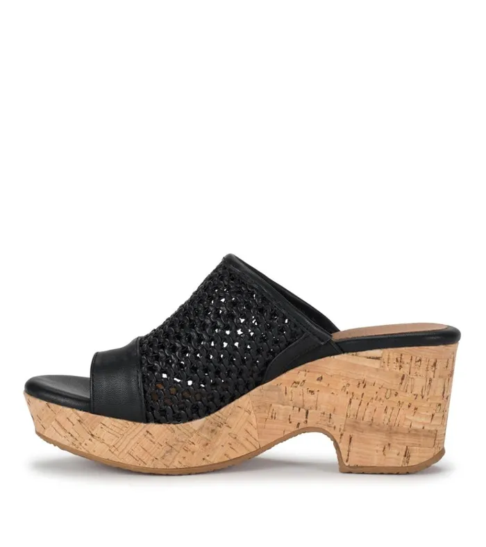 Women Bethie Wedge Sandal Black Baretraps Wedge Sandals