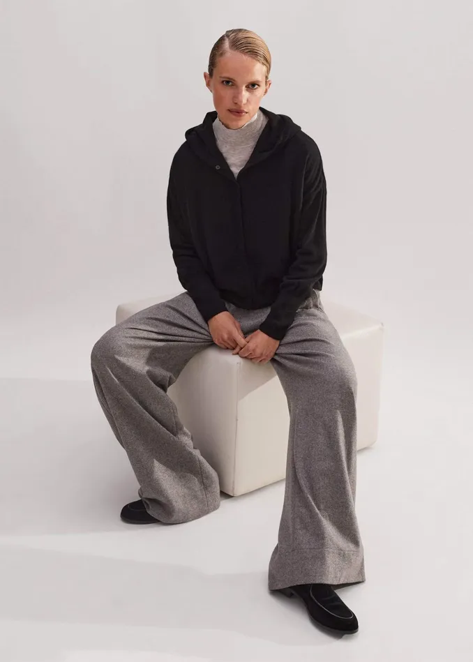 Women Cashmere Drop Shoulder Box Crop Hoody Black MEEM