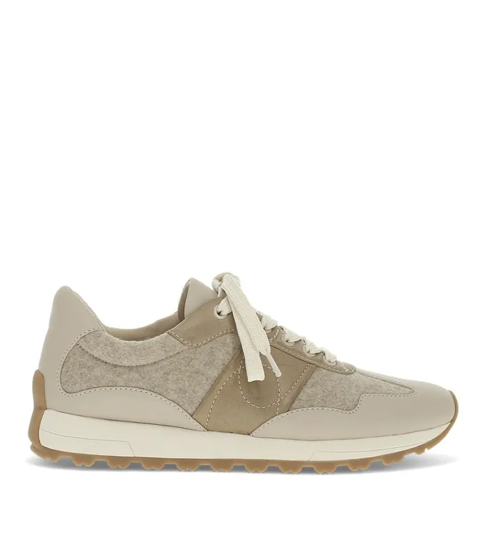 Women Gwenda Lace Up Sneaker Buff Baretraps Flats and Loafers