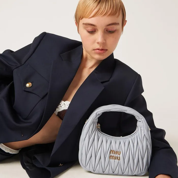 Women Hobo Bags Miu Miu Wander Matelass Nappa Leather Hobo Bag Pearl Gray Women Hobo Bags Miu Miu Wander Matelass Nappa Leather Hobo Bag Pearl Gray