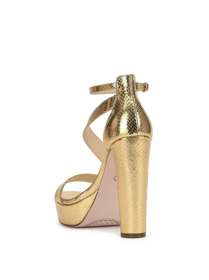 Women Iley Platform Sandal In Gold Jessica Simpson Platforms