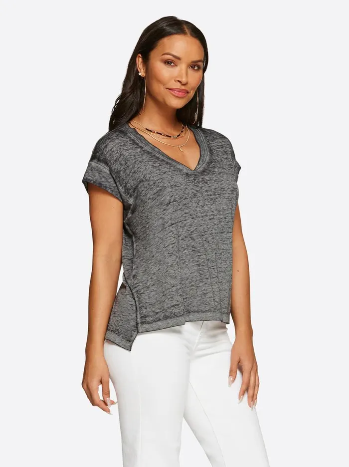Women Jalin Tee In Black Jessica Simpson Tops and Tees