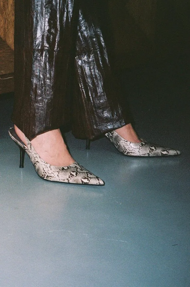 Women Jeffrey Campbell Mules and Slingbacks Lofficele