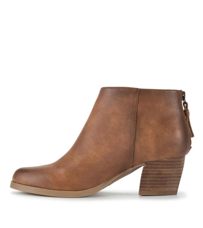 Women Lauryn Block Heel Ankle Bootie Walnut Baretraps Booties