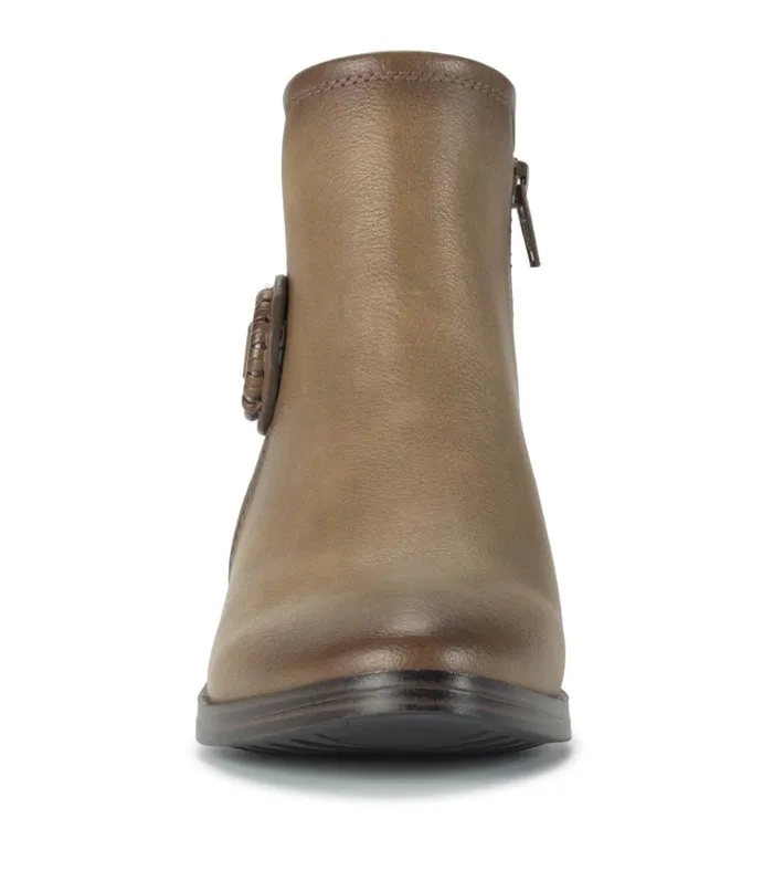 Women Maddy Bootie Truffle Baretraps Booties