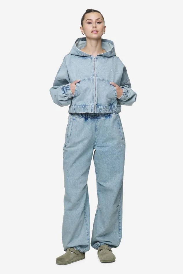 Women Pegador Jeans Soria Loose Fit Jeans Washed Pale Blue Women Pegador Jeans Soria Loose Fit Jeans Washed Pale Blue