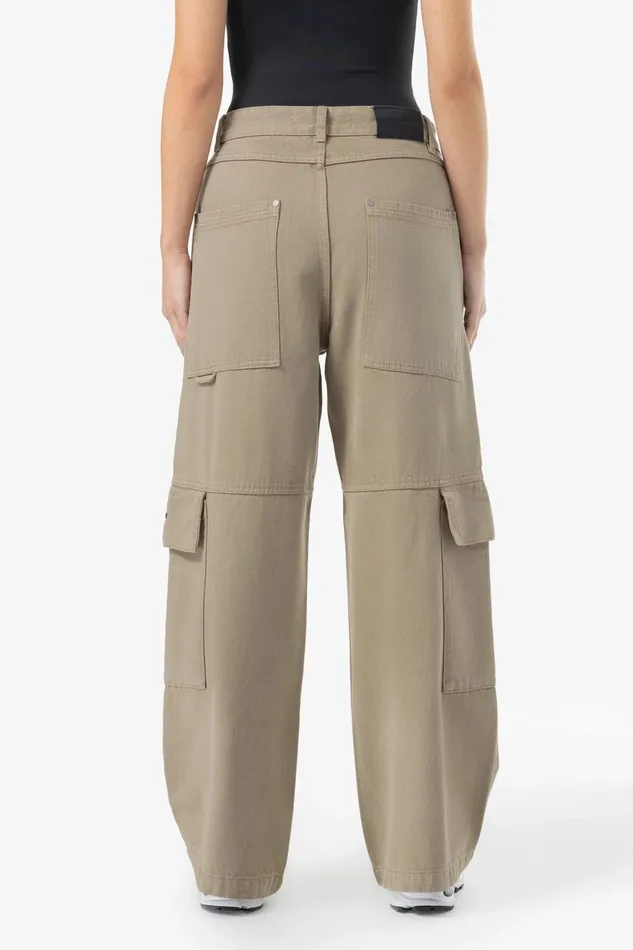 Women Pegador Jeans Taily Super Baggy Cargo Jeans Desert Taupe Women Pegador Jeans Taily Super Baggy Cargo Jeans Desert Taupe