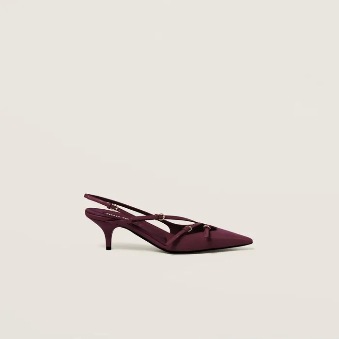 Women Pumps Miu Miu Patent Leather Slingbacks With Buckles Crimson Women Pumps Miu Miu Patent Leather Slingbacks With Buckles Crimson