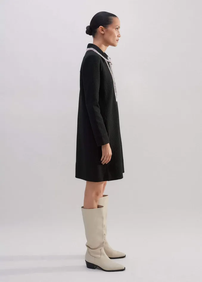 Women Textured Clash Jacquard Shift Dress Black MEEM