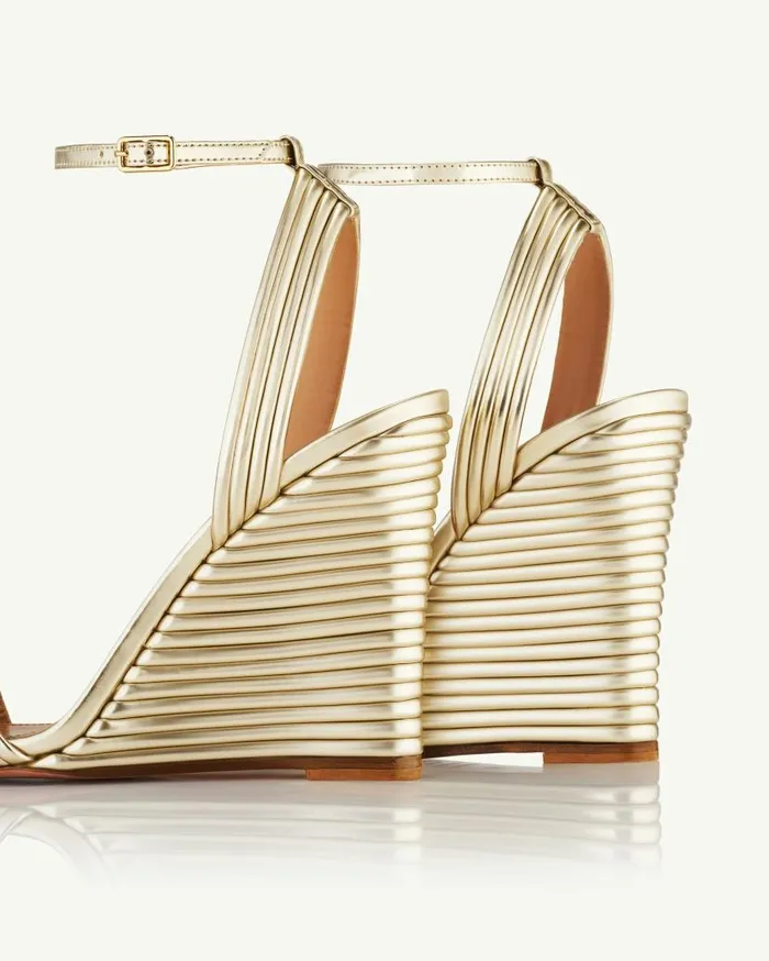 Wow Wedge 95 Gold Women Aquazzura Sandals